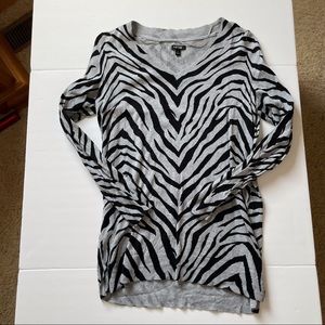 Apt 9 v neck sweater M